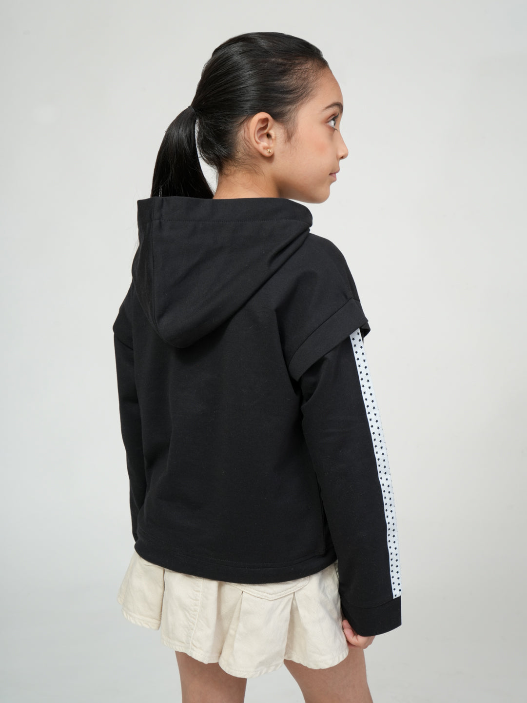 Pampolina's 'Stay Grateful' Hoodie: Stylish Inspiration for Young Trendsetters